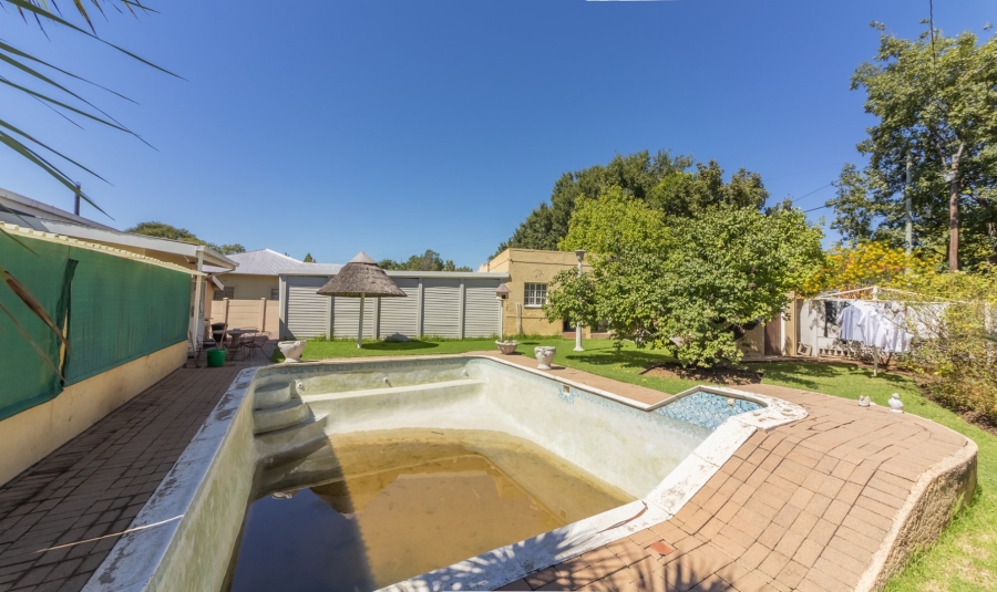 4 Bedroom Property for Sale in Kroonheuwel Free State